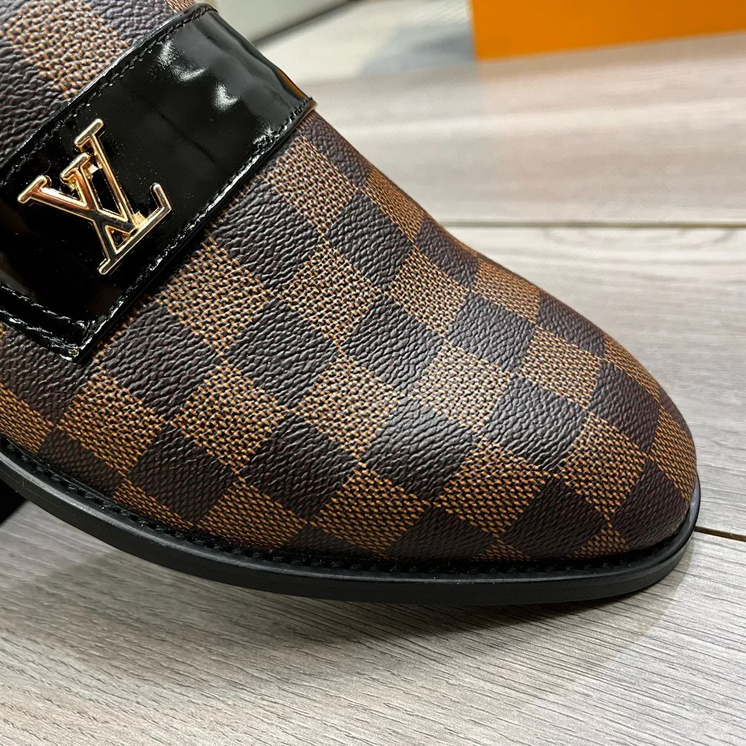 Ex-factory price 500💵LV casual leather shoes, elegant original last type! Simple, luxurious and elegant, the first choice for successful men. Material: Imported top original material + cow lining. Private molded outsole! Domineering, noble and luxurious, code number: 38 39 40 41 42 43 44 (45, 46, 47 customized)